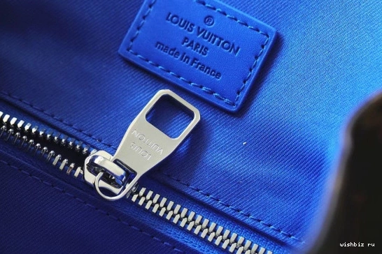 WIS CHRISTOPHER LOUIS MM VUITTON 1011